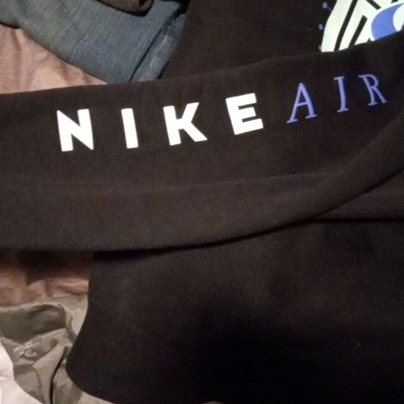 Nike 🌟 Glow in the Dark 🕶️ AirMax blastoff sweatshirt - Picture 4 of 5